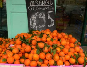 Oranges piled up
